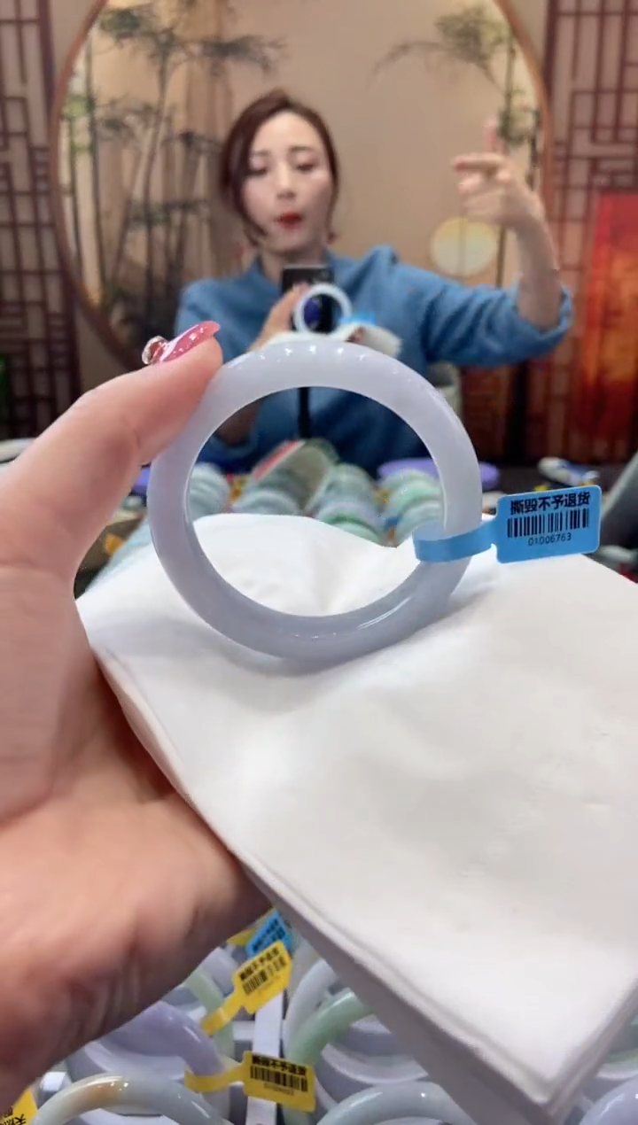 【闪购商品】翡翠手镯未镶嵌00006261