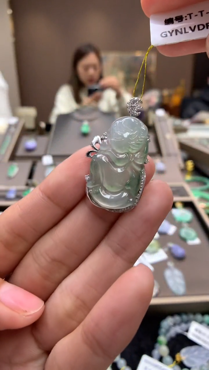 【闪购商品】翡翠颈饰18K金镶嵌财神