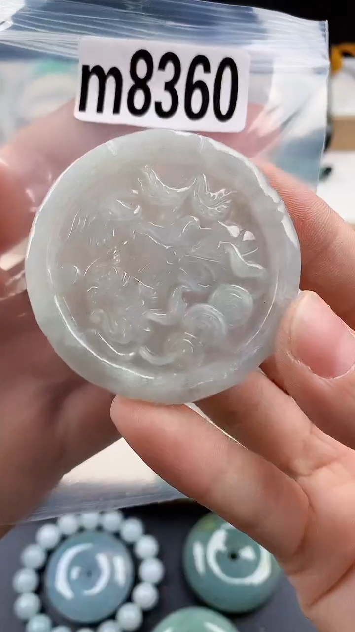 颈饰未镶嵌翡翠天然翡翠吊坠挂件