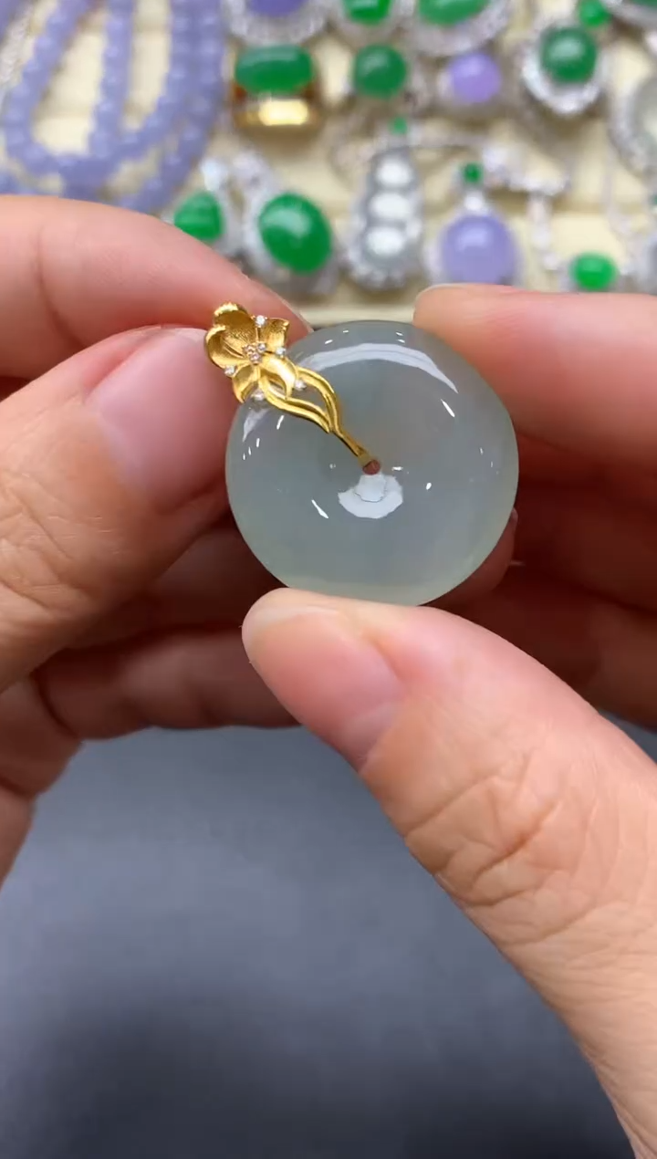 颈饰18K金镶嵌翡翠176-中国好珍宝