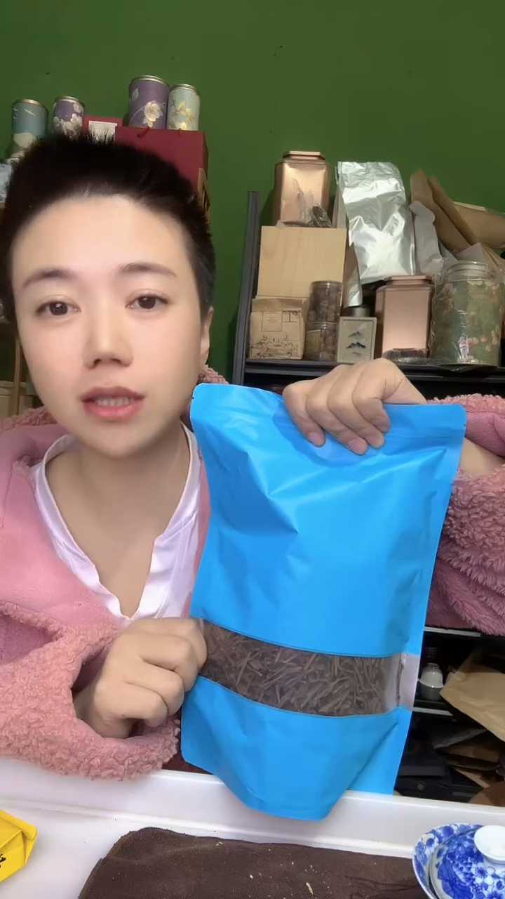 彩选单品2004六堡茶茶梗