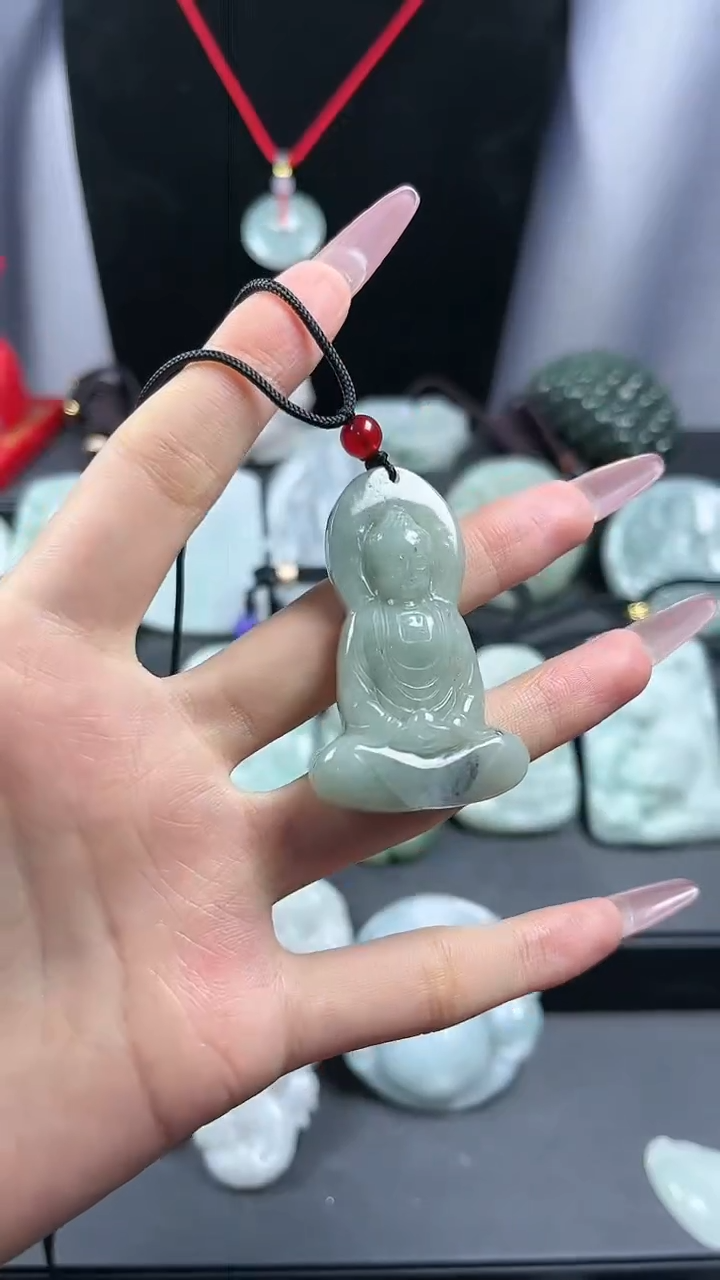 【闪购商品】翡翠颈饰未镶嵌大日如来