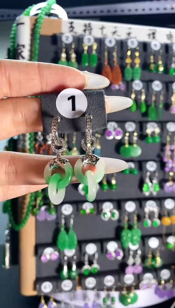 【闪购商品】翡翠颈饰银S925镶嵌1....