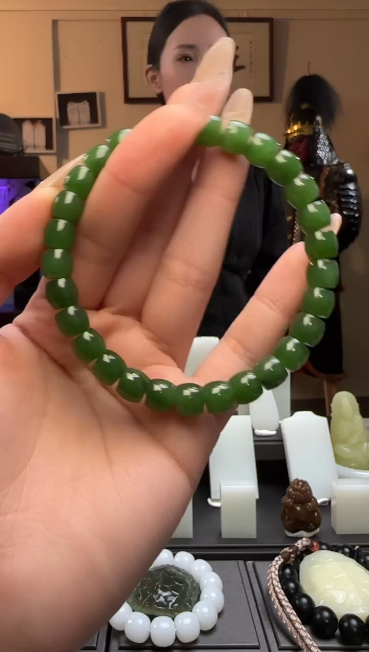 【闪购商品】和田玉碧玉极限弧未镶嵌手串