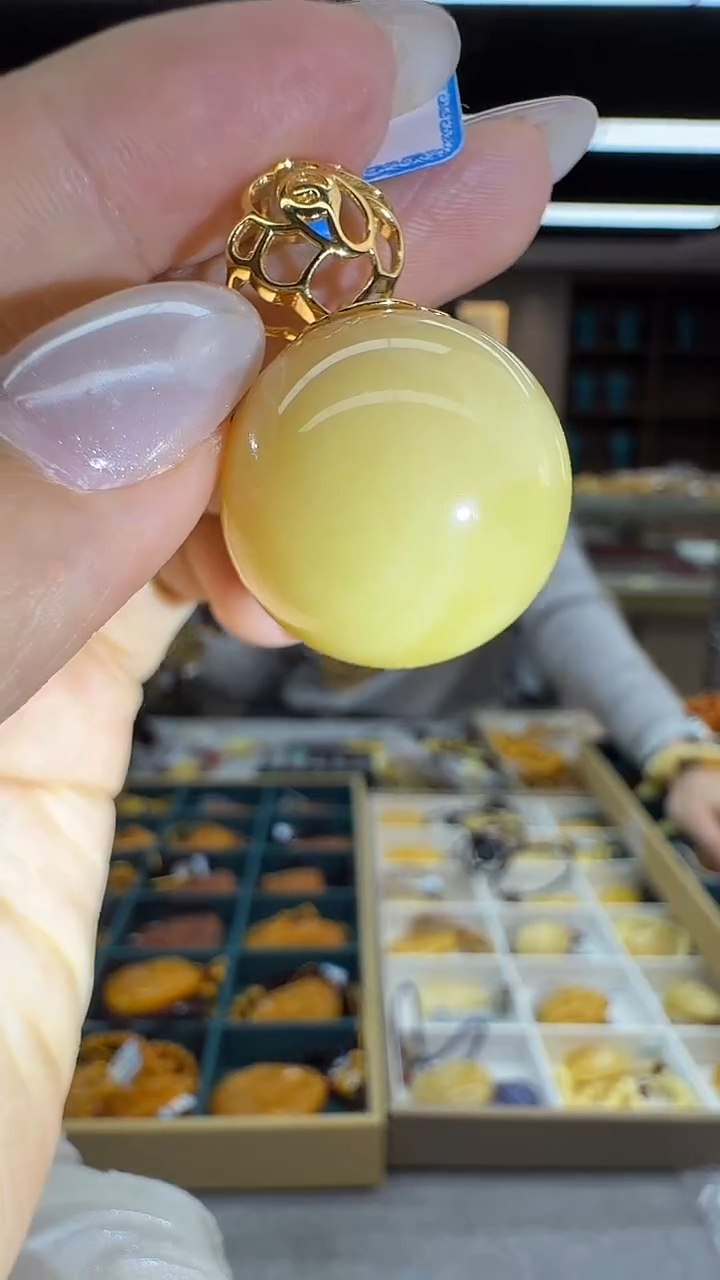 琥珀颈饰未镶嵌151秒拍号 假一罚三 