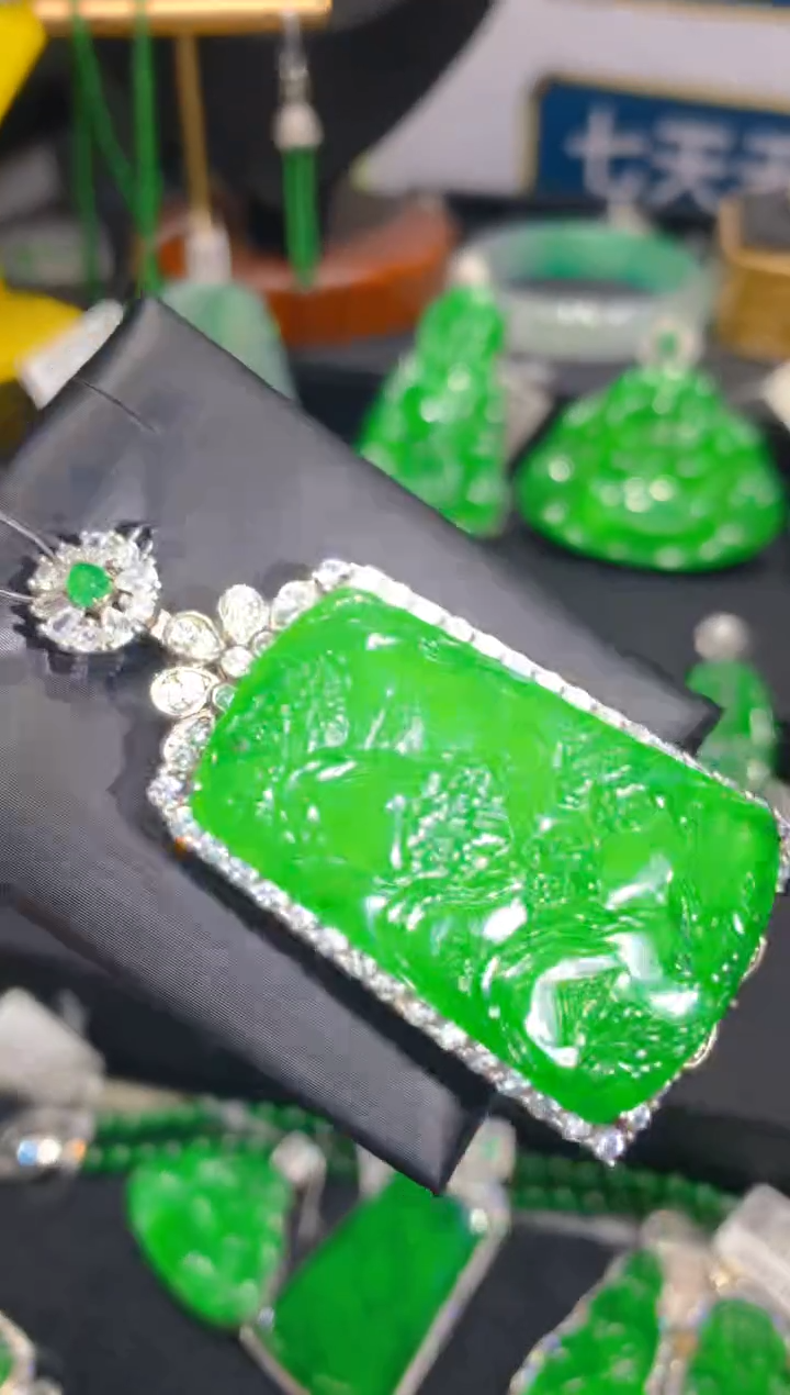 【闪购商品】翡翠颈饰银S925镶嵌一季