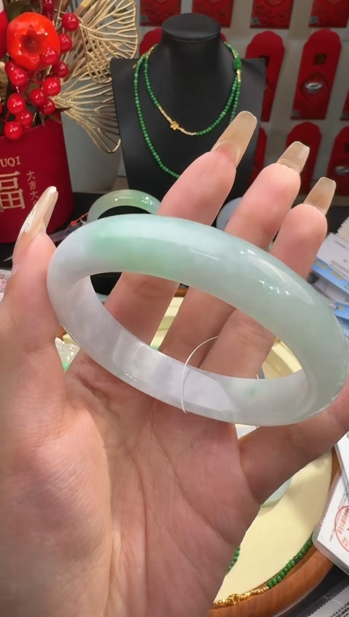 【闪购商品】翡翠手镯未镶嵌手镯