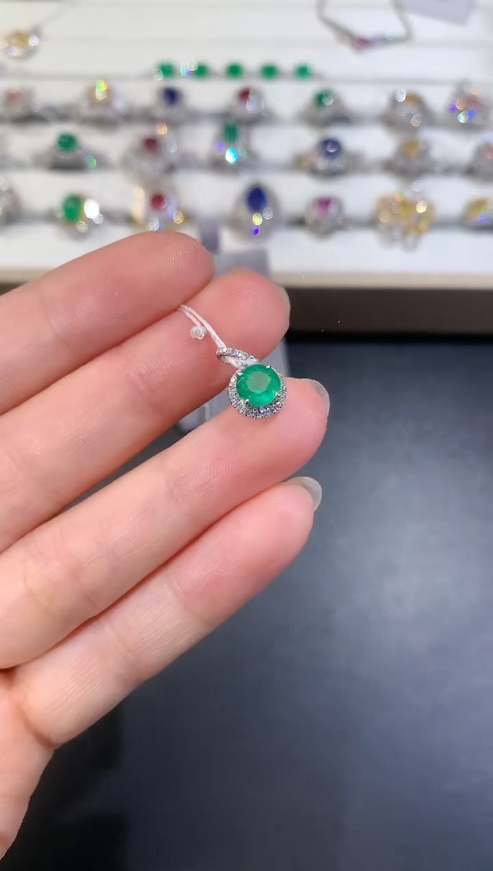 【闪购商品】祖母绿吊坠18K金镶嵌Z24|2380