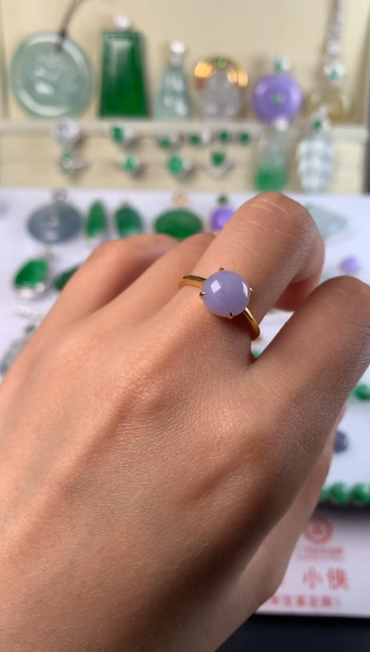 18K金镶嵌戒指翡翠戒指