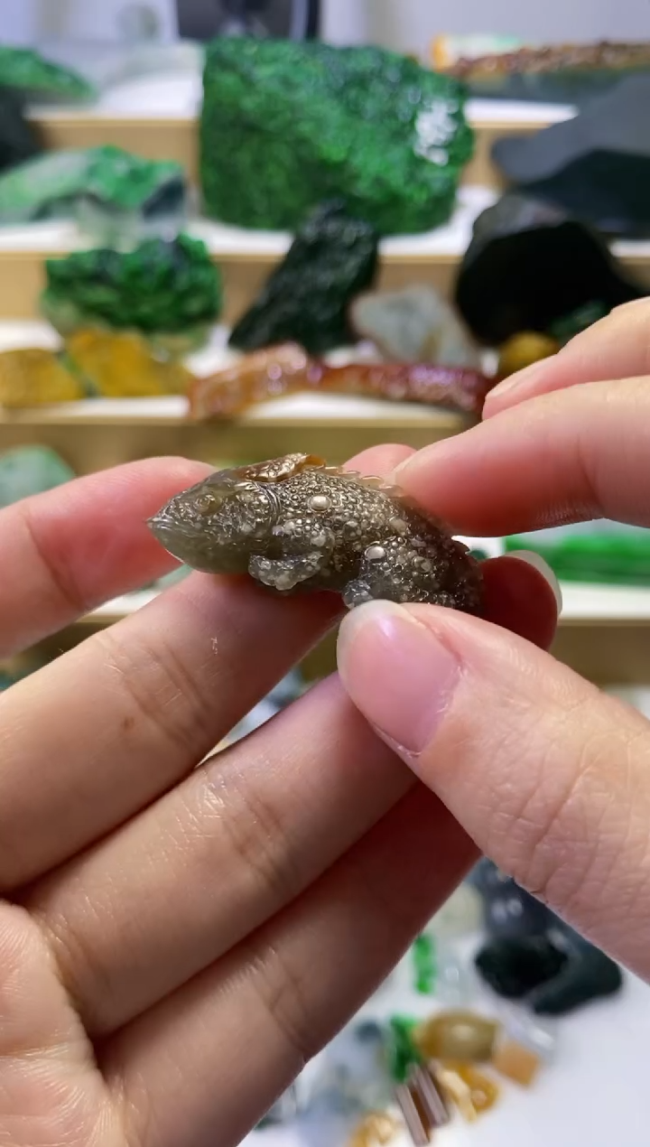 颈饰未镶嵌翡翠昆****姐244天然翡翠