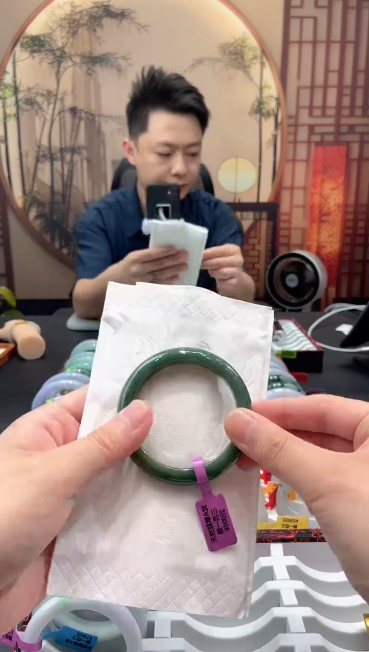 未镶嵌手镯翡翠000059001