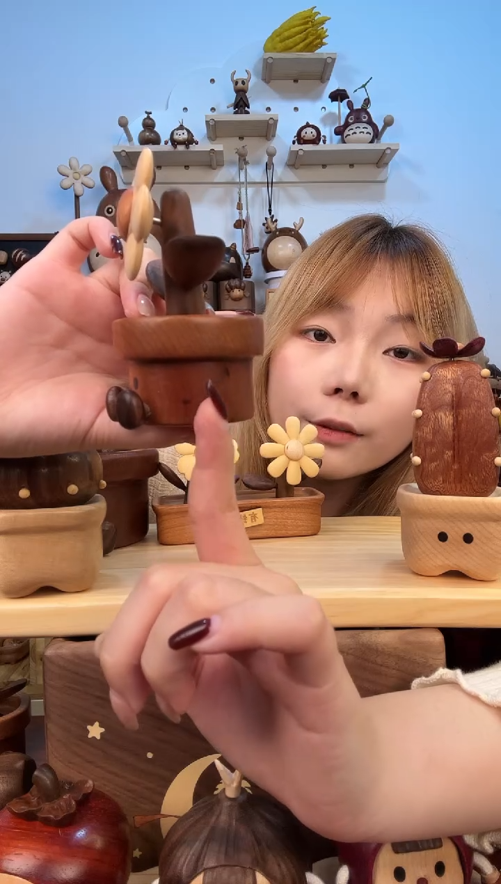 木微瑕有钱花摆件