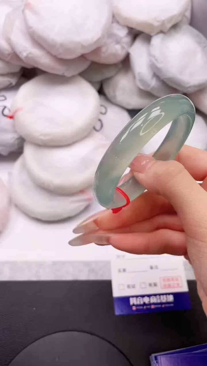 【闪购商品】石英质玉手镯未镶嵌2K355-53