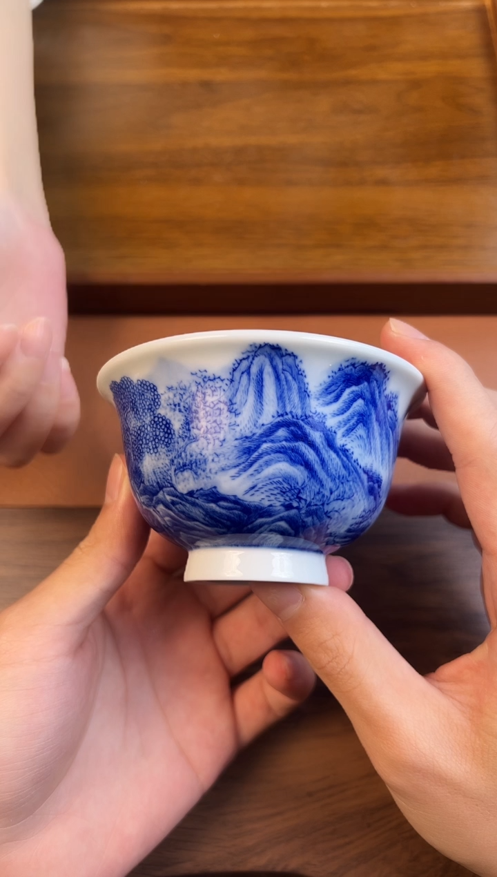 问青坊纯手工手绘青花山水柴窑压手杯