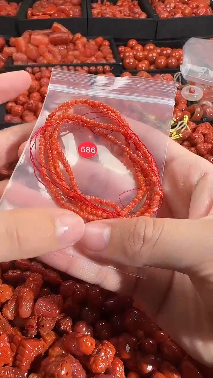 颈饰未镶嵌南红玛瑙1