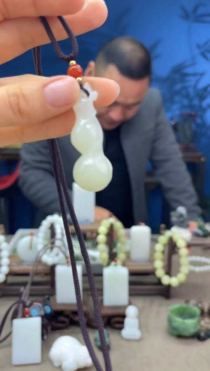 【闪购商品】和田玉颈饰未镶嵌1