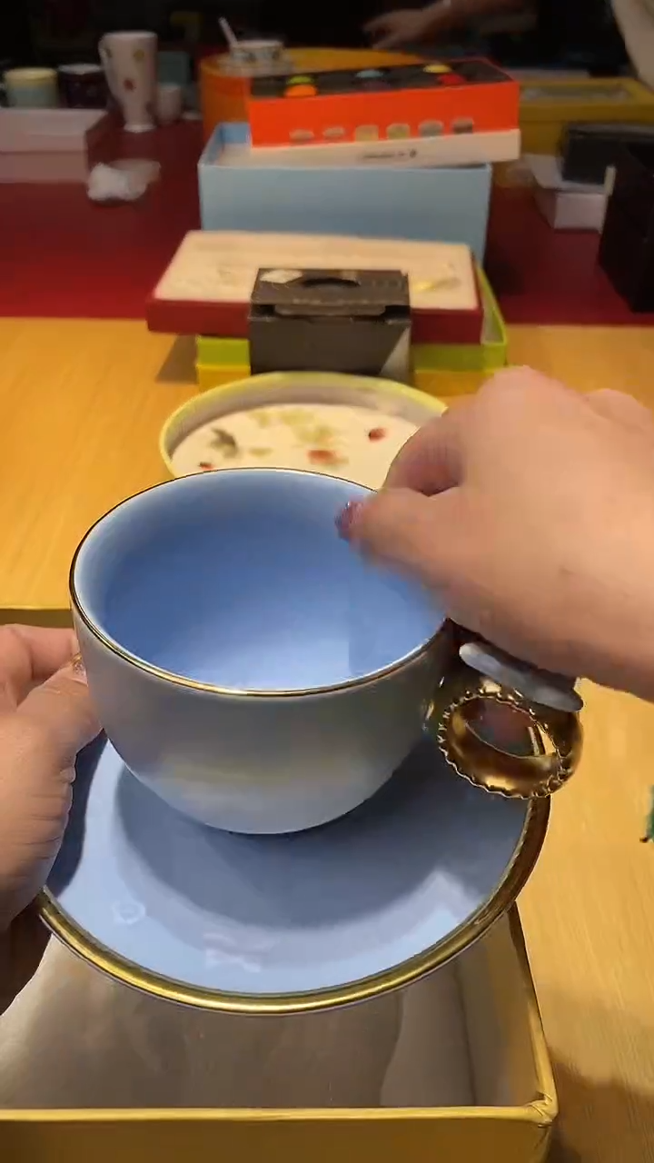 瓷片生活的本意是开心啊@@1