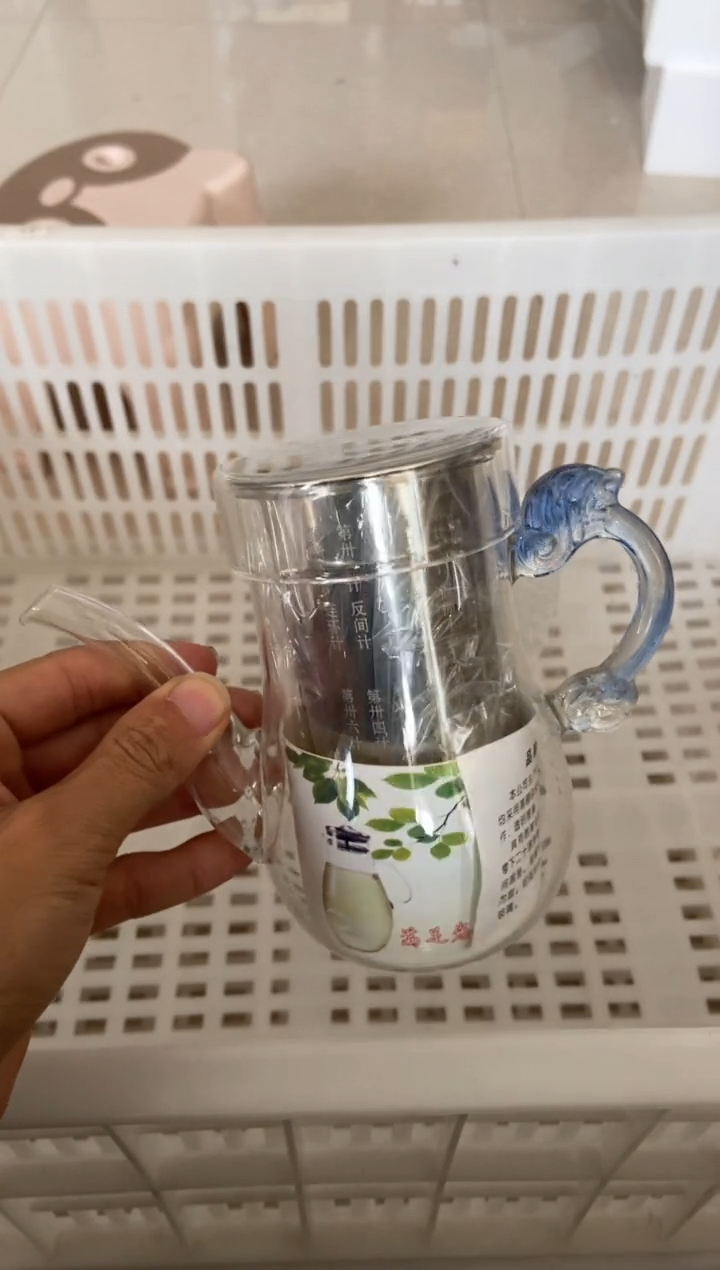 无运费险有瑕疵的摄影的产品有使用过的痕迹有点脏介意勿拍杯