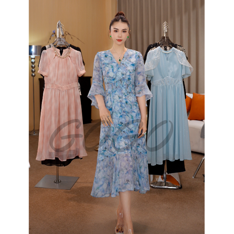 海蓝玫瑰 G6398时尚优雅碎花连衣裙女2025夏季新款气质修身裙子