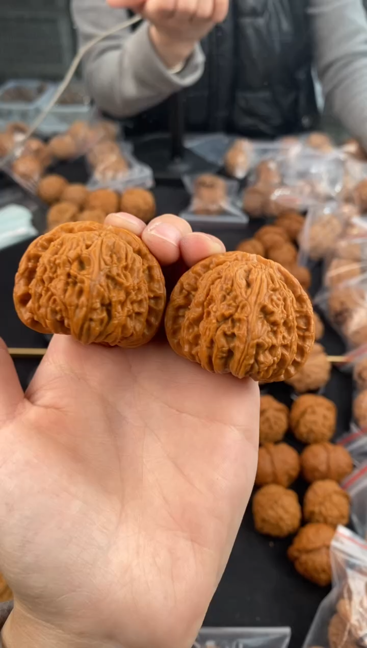 【闪购商品】文玩核桃把件白狮子43-x400