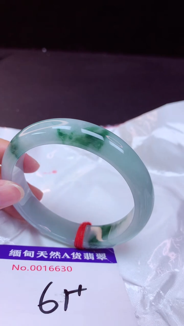 翡翠手镯未镶嵌61+             