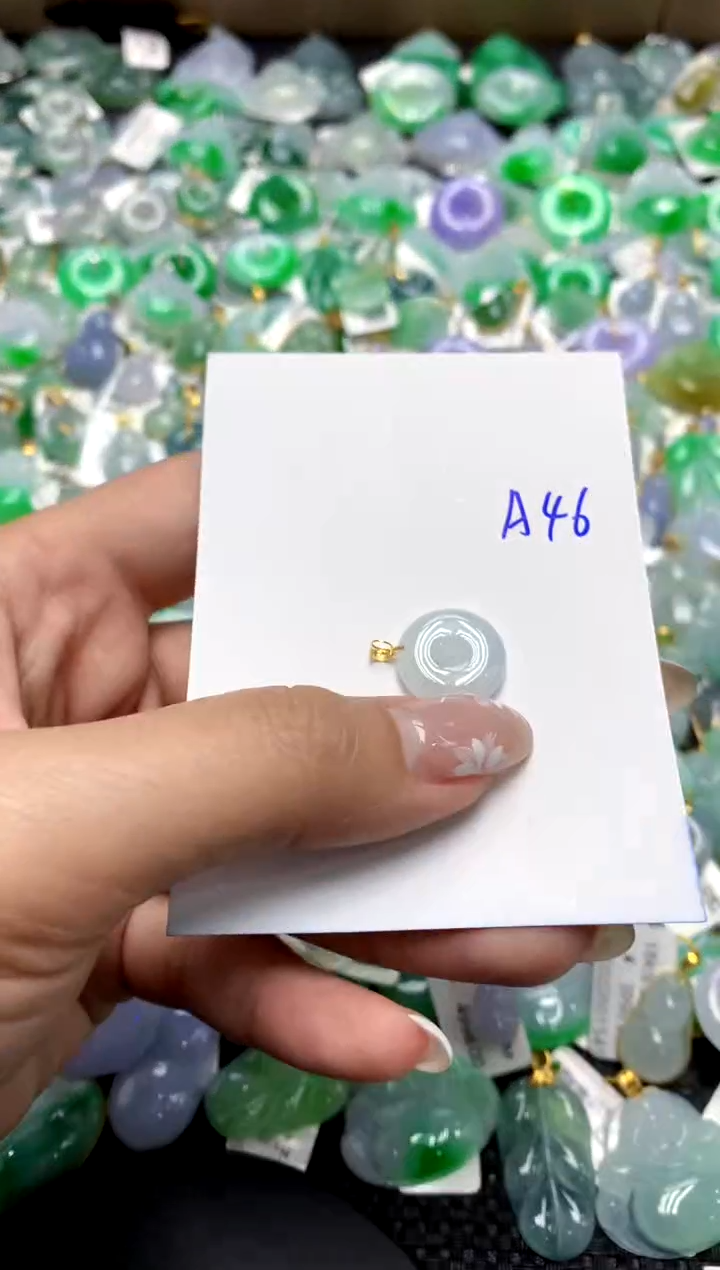 【闪购商品】翡翠颈饰18K金镶嵌1111111111111