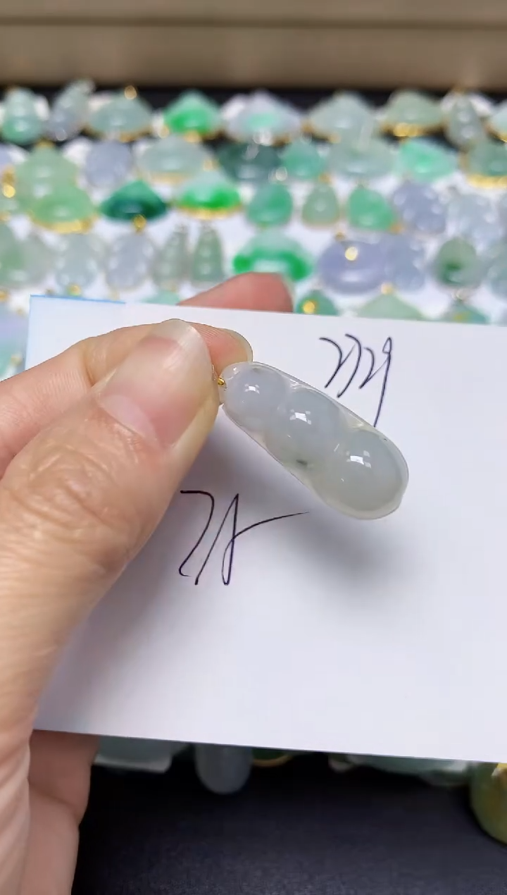 翡翠18K金镶嵌颈饰 天然翡翠A货