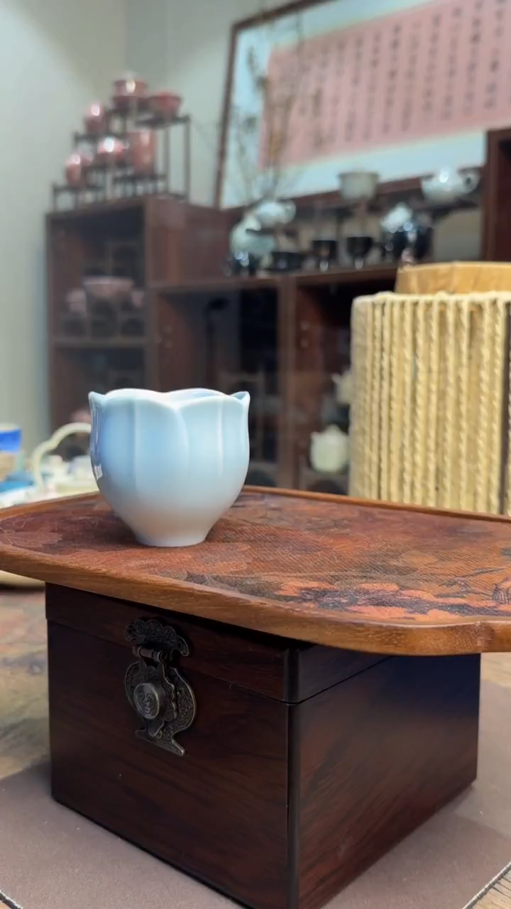 【闪购商品】蓝青色郁金香主人杯