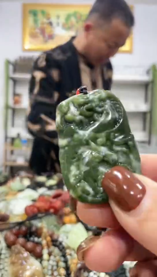 未镶嵌岫玉挂件 