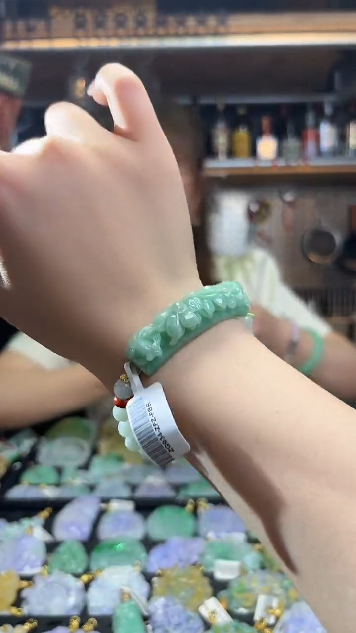 未镶嵌手串翡翠手牌