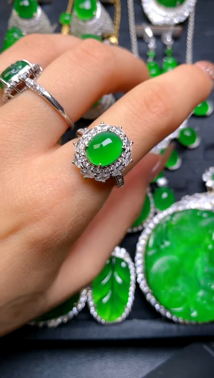 【闪购商品】翡翠戒指银S925镶嵌蛋面女戒