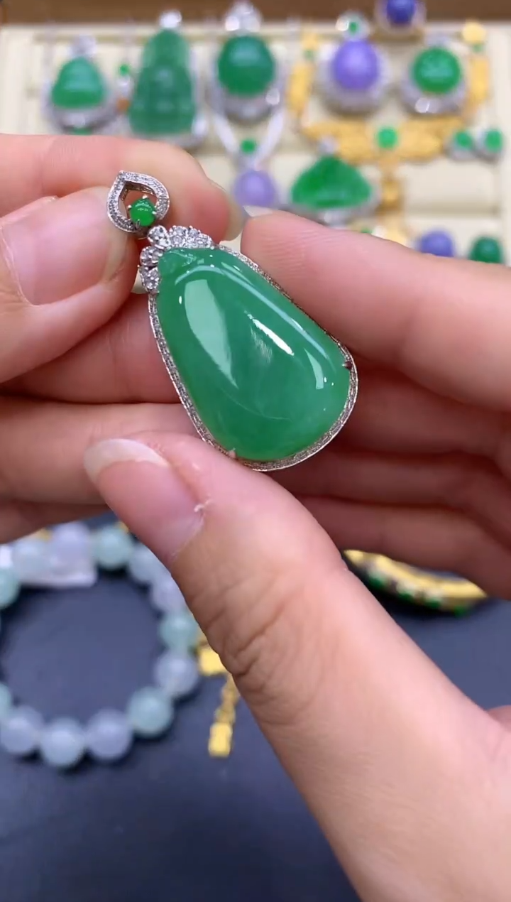 翡翠18K金镶嵌颈饰467-中国好珍宝