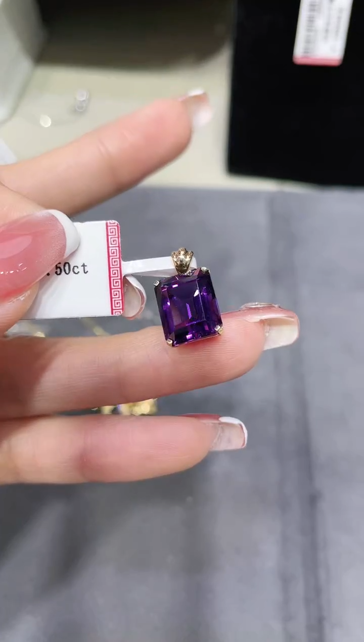 【闪购商品】紫晶吊坠18K金镶嵌·