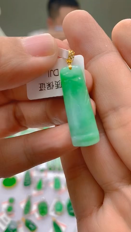 【闪购商品】翡翠颈饰18K金镶嵌新号开播，全场乱卖