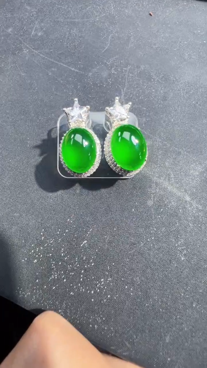 【闪购商品】定制翡翠未镶嵌耳钉商品多样性发货1