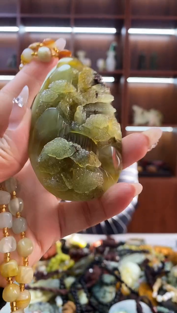 未镶嵌岫玉吊坠    