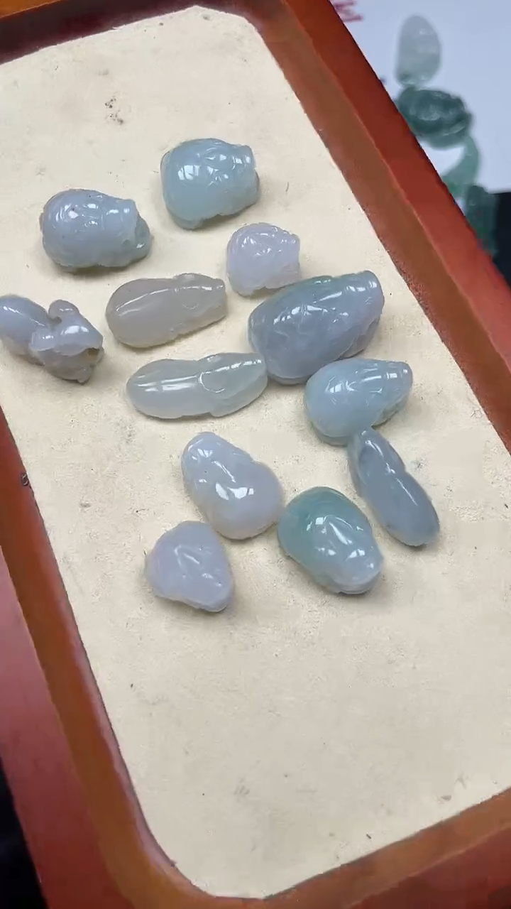 颈饰未镶嵌翡翠天然缅甸A货翡翠多样性发其一