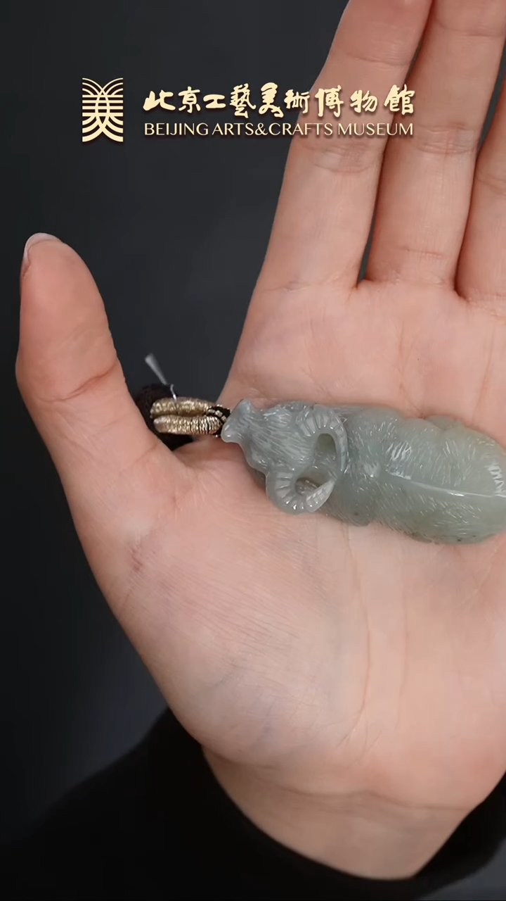 【闪购商品】和田玉挂件未镶嵌B0112GMD044青花扭转乾坤挂坠