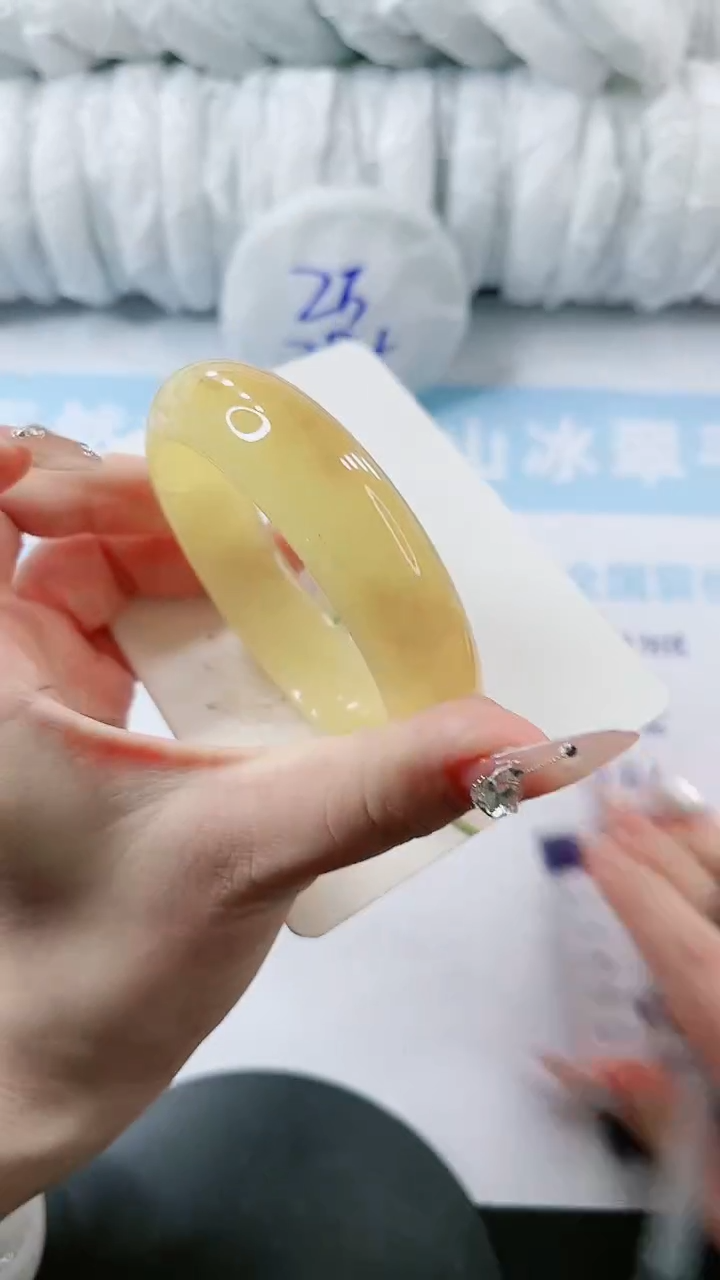 【闪购商品】石英质玉手镯未镶嵌多样性发货V703