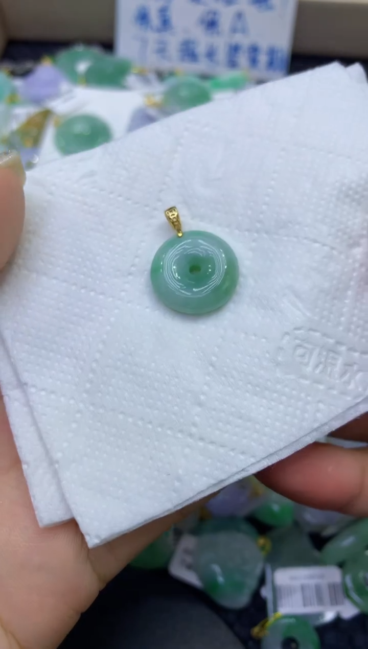 颈饰未镶嵌翡翠天然缅甸A货翡翠