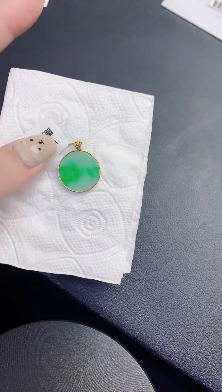 颈饰18K金镶嵌翡翠缅甸天然翡翠A货