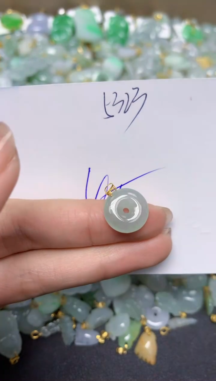 【闪购商品】翡翠颈饰18K金镶嵌天然翡翠A货