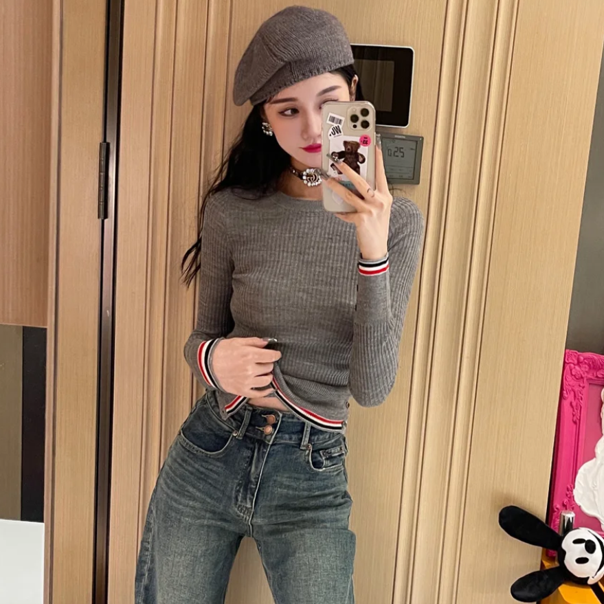 全新未使用 THOMBROWNE 纯色圆领长袖毛衣/42