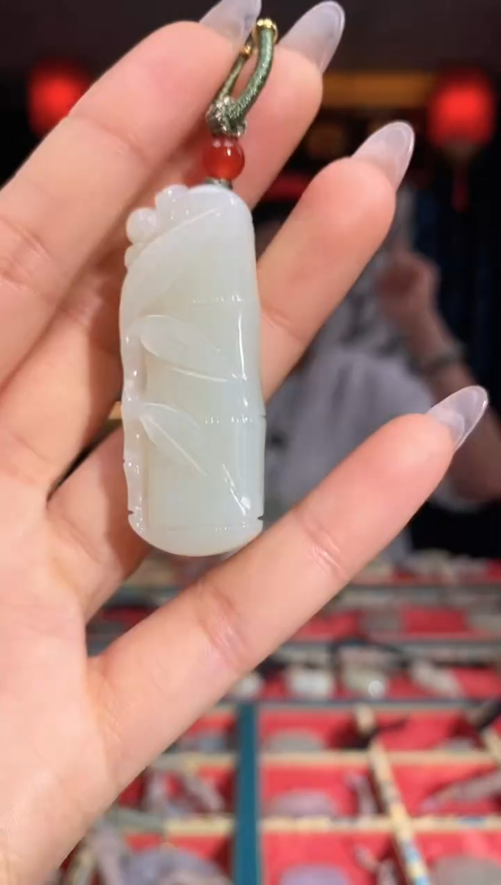 【闪购商品】和田玉颈饰未镶嵌竹节