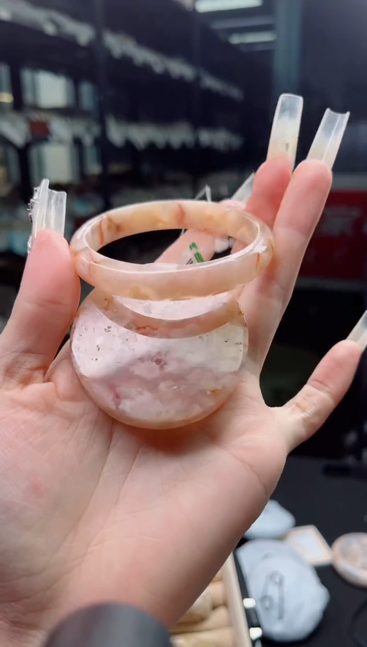 石英质玉手镯未镶嵌55圈口（赠品镯心）3006152