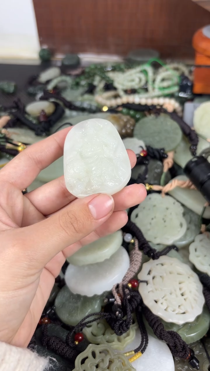 【闪购商品】和田玉颈饰未镶嵌1