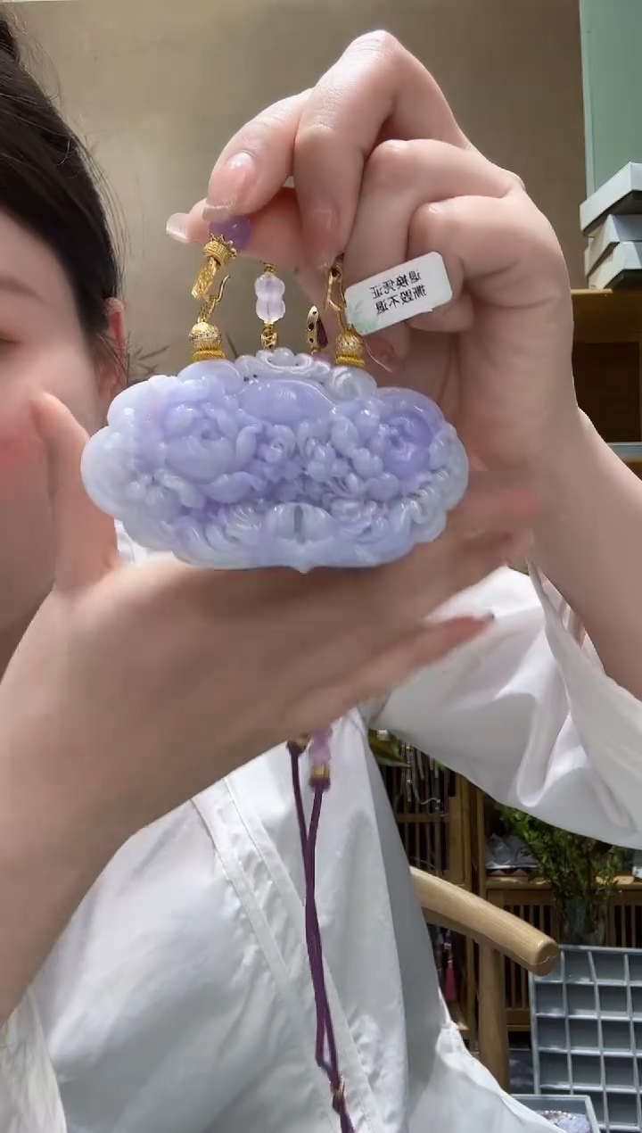 翡翠未镶嵌颈饰吊坠