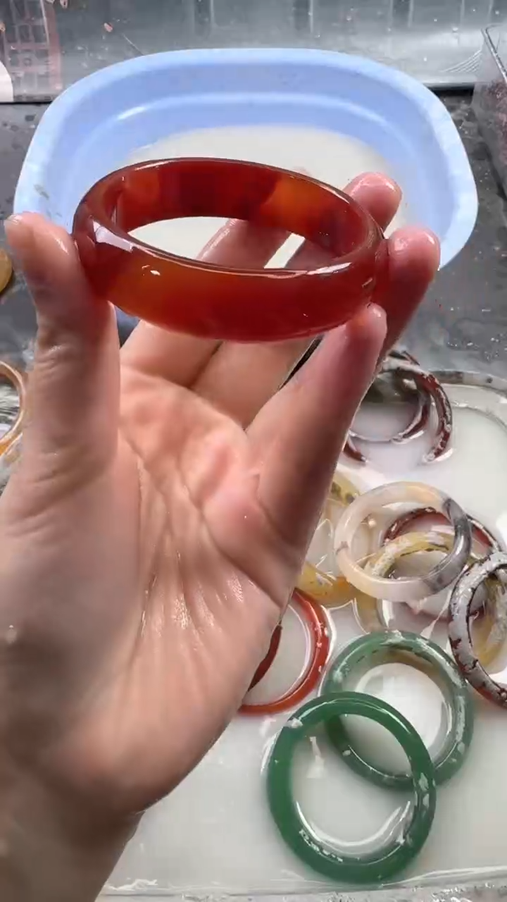 【闪购商品】石英质玉手镯未镶嵌111