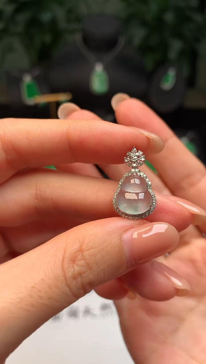 颈饰未镶嵌翡翠葫芦