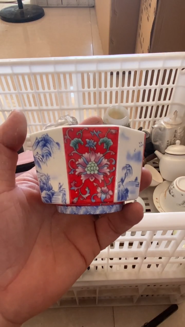 无运费险有瑕疵的摄影的产品有使用过的痕迹有点脏介意勿拍